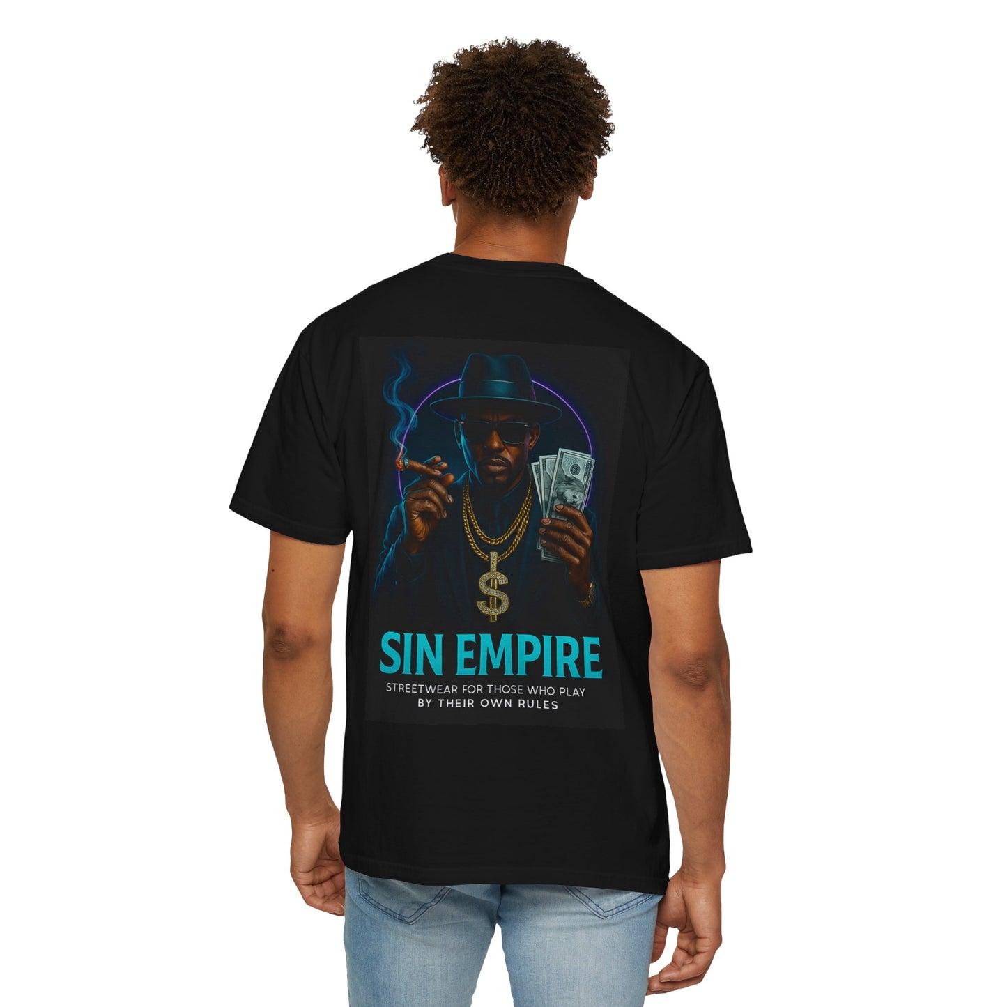 Stylish Unisex Graphic T-Shirt - Streetwear for the Bold