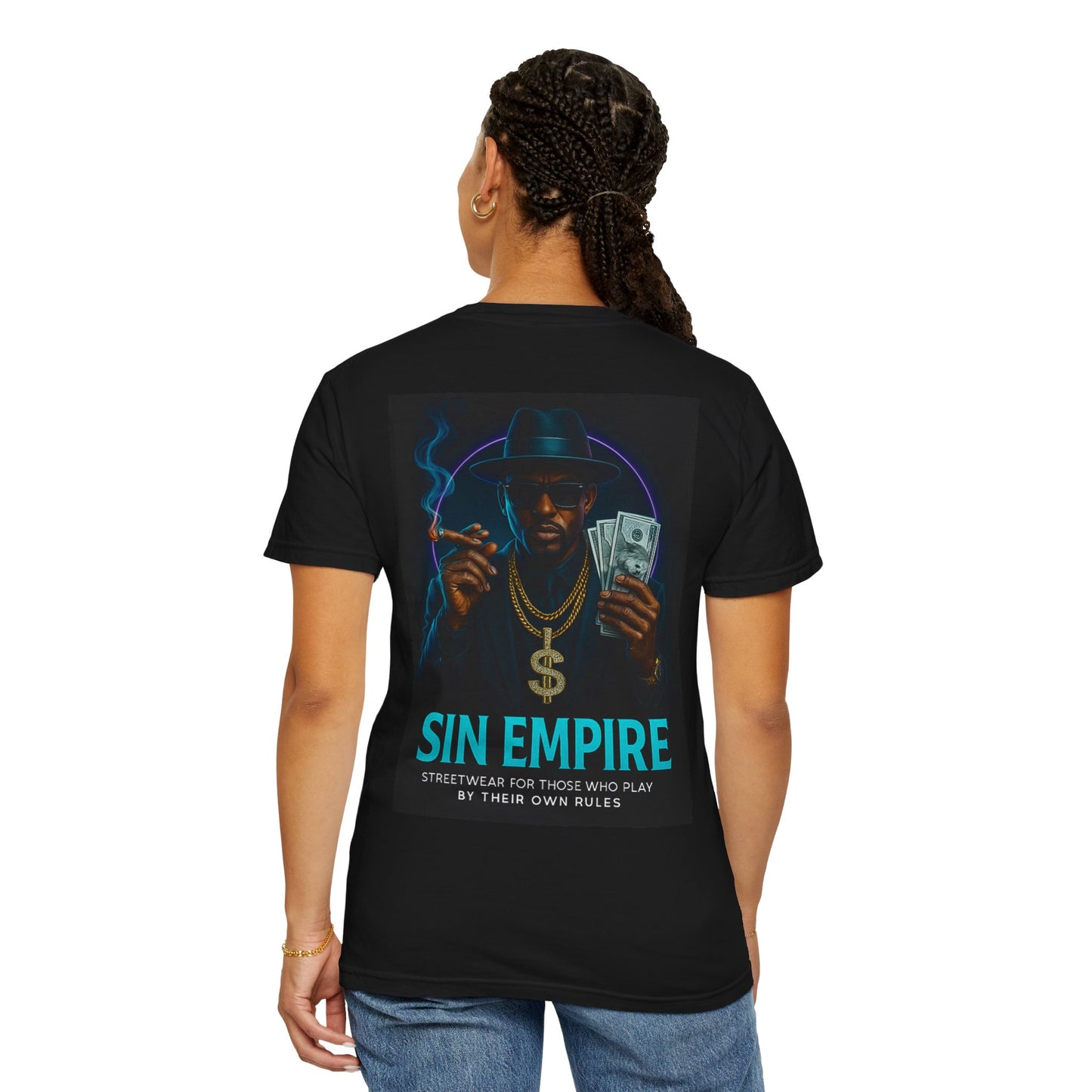 Stylish Unisex Graphic T-Shirt - Streetwear for the Bold